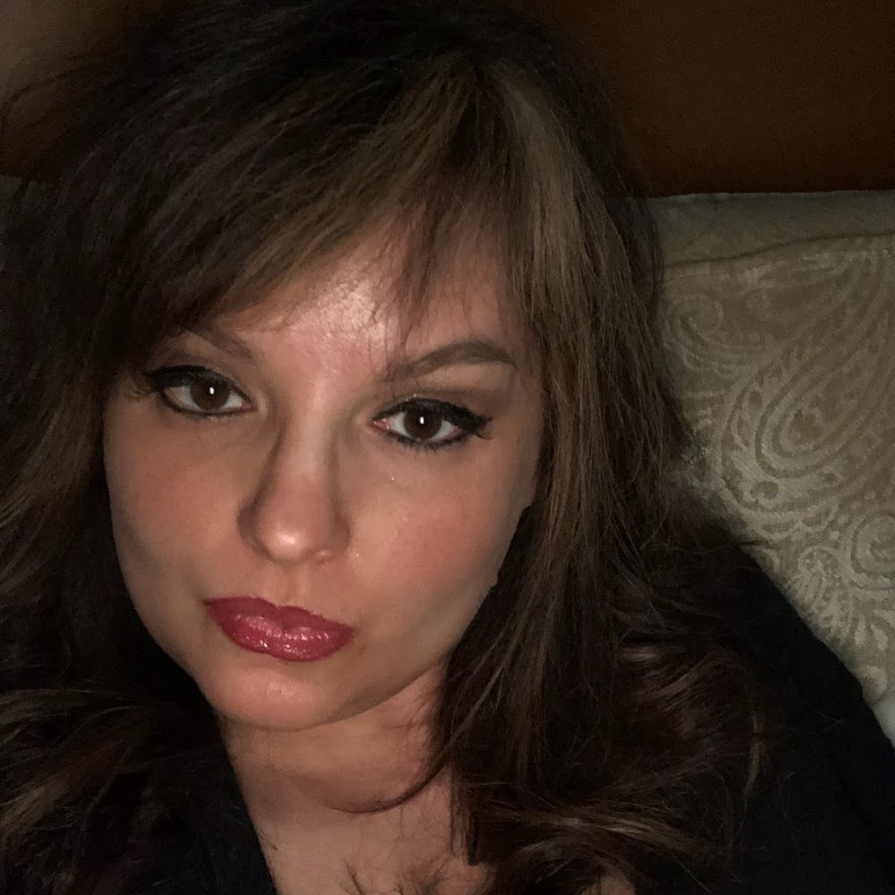 Meet your Posher, Eva